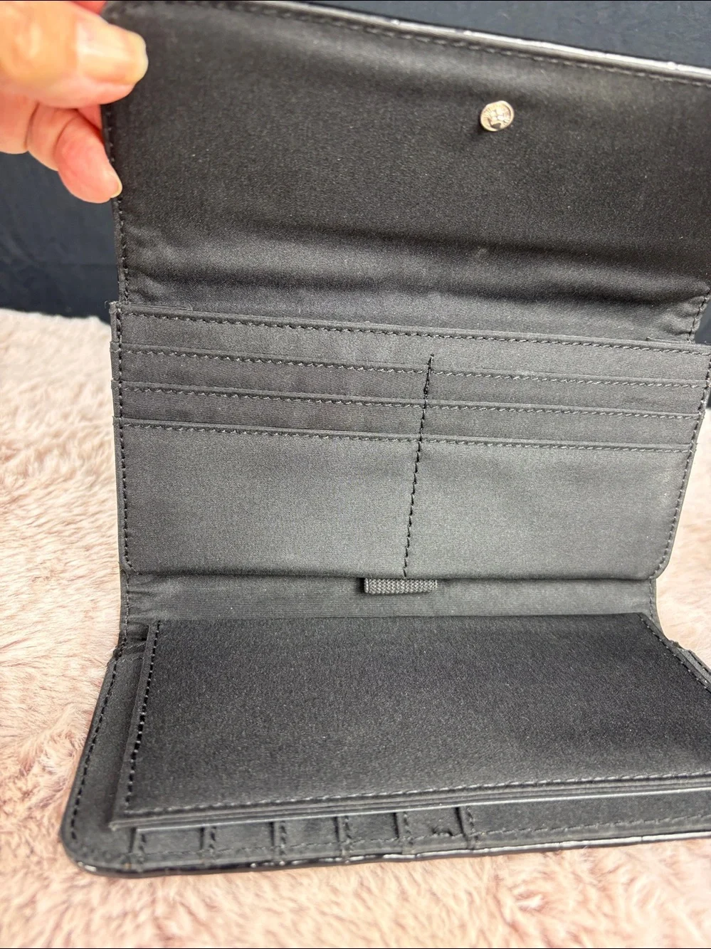 Liz & Co. Black Crocodile Embossed Checkbook Wallet Classic Stitching NWT